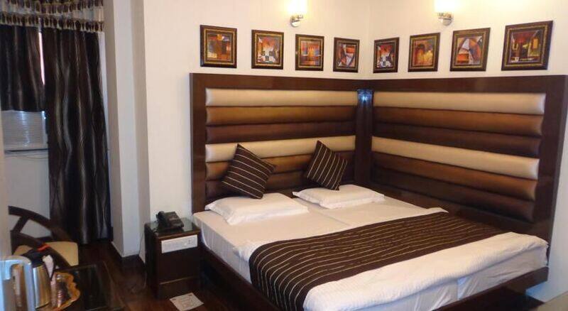 STARiHOTEL Pahar Ganj, New Delhi 1